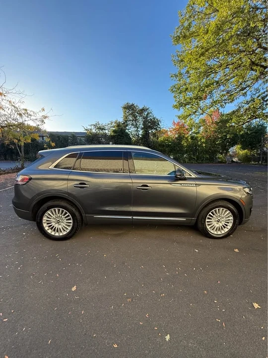 2019 Lincoln Nautilus - Image 2 of 14