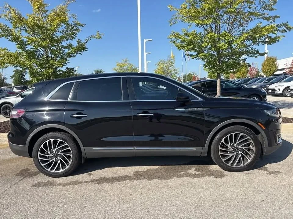2019 Lincoln Nautilus - Image 2 of 12