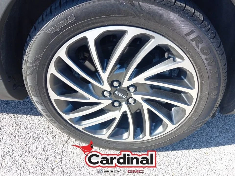 2019 Lincoln Nautilus - Image 2 of 20
