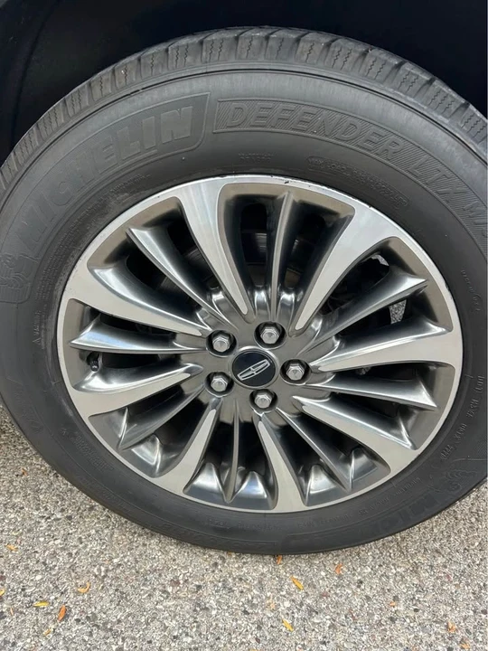 2019 Lincoln Nautilus - Image 14 of 15
