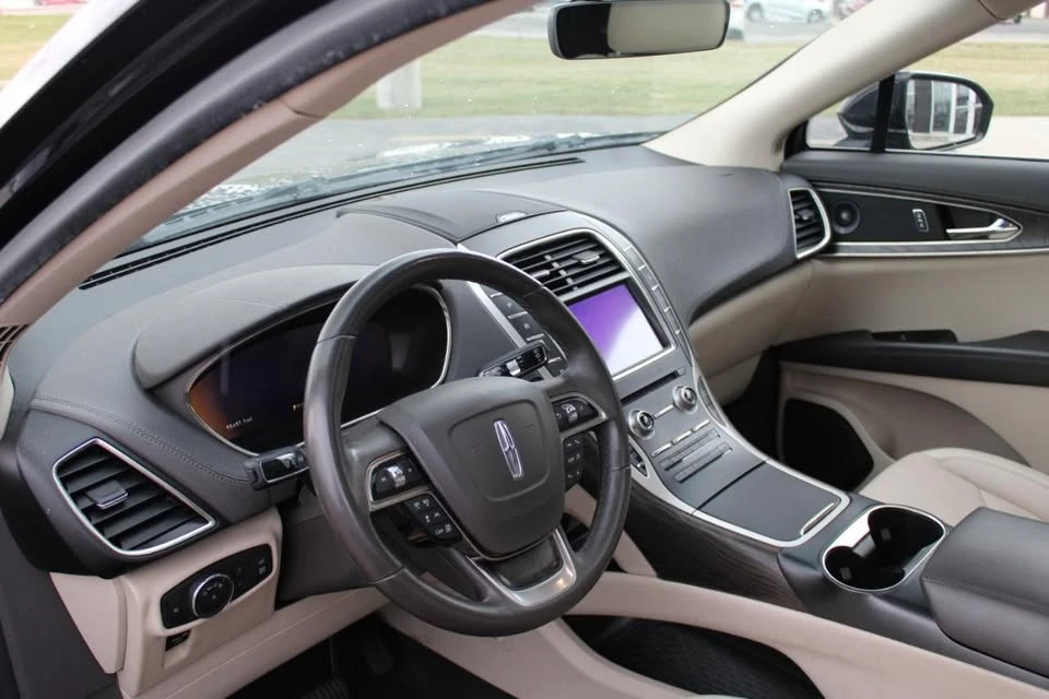 2019 Lincoln Nautilus - Image 16 of 20