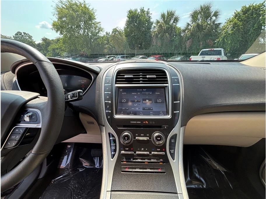 2019 Lincoln Nautilus - Image 11 of 21
