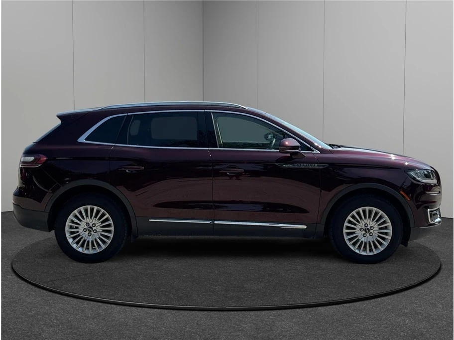 2019 Lincoln Nautilus - Image 10 of 21