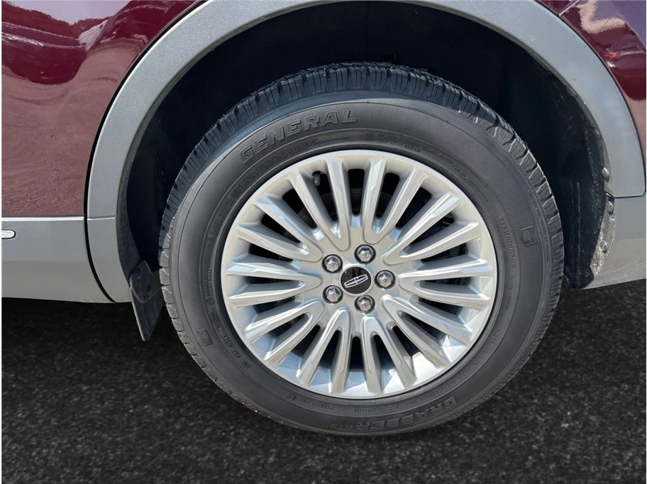 2019 Lincoln Nautilus - Image 13 of 21