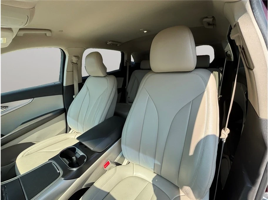 2019 Lincoln Nautilus - Image 18 of 21