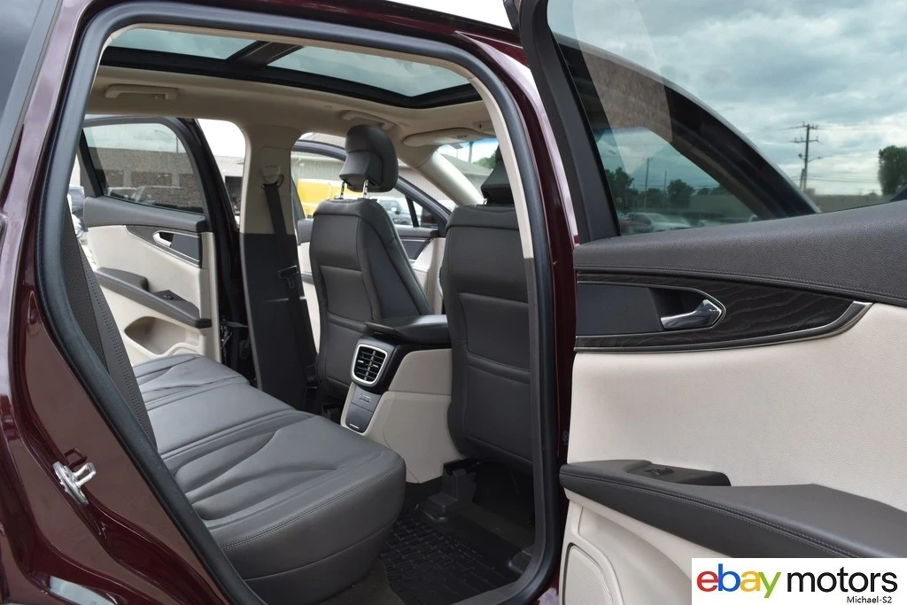 2019 Lincoln Nautilus - Image 17 of 21