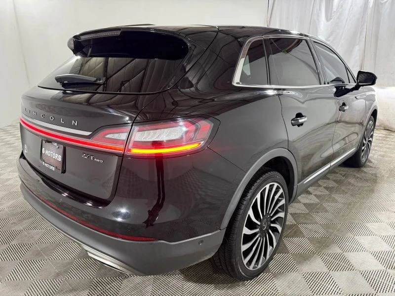 2019 Lincoln Nautilus - Image 8 of 12
