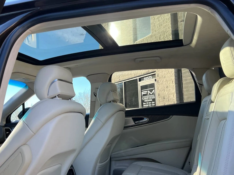 2019 Lincoln Nautilus - Image 19 of 21