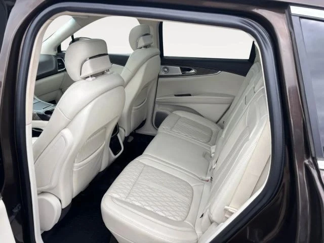 2019 Lincoln Nautilus - Image 12 of 25