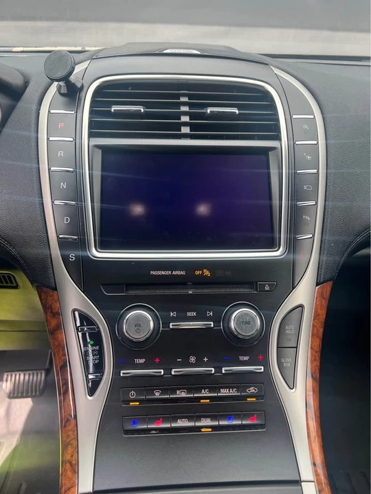 2019 Lincoln Nautilus - Image 11 of 13