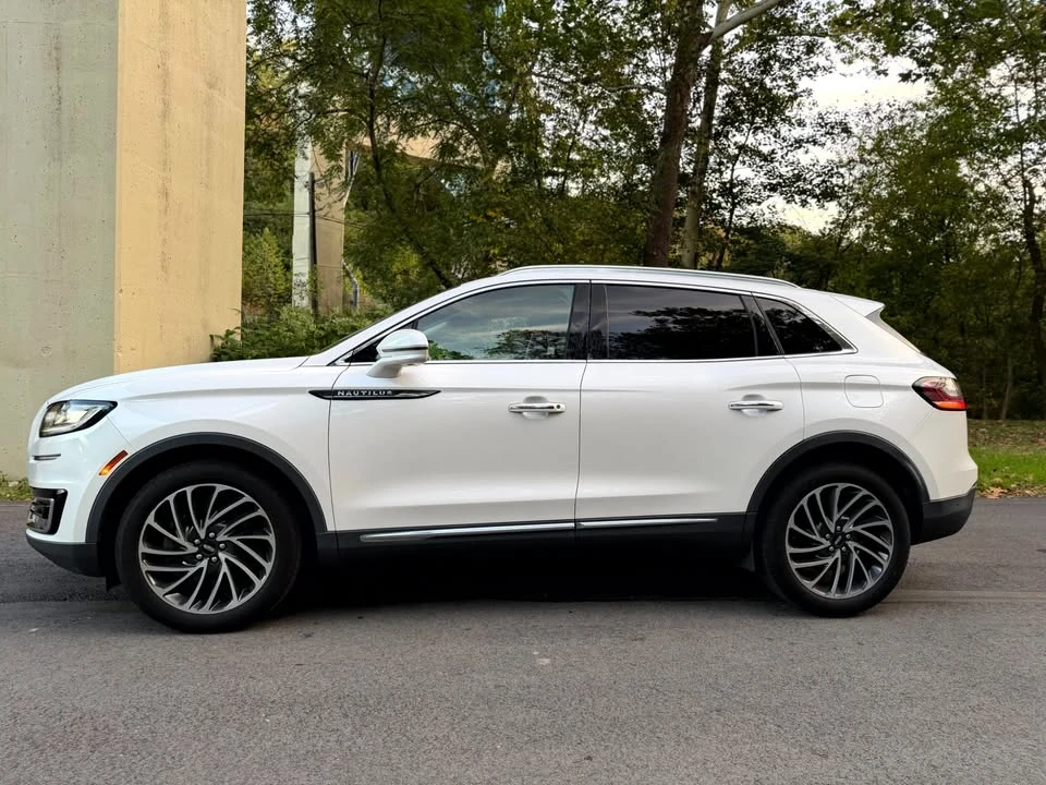 2019 Lincoln Nautilus - Image 2 of 20