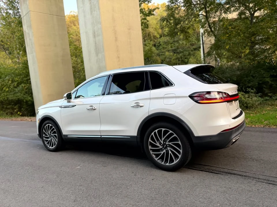 2019 Lincoln Nautilus - Image 11 of 20