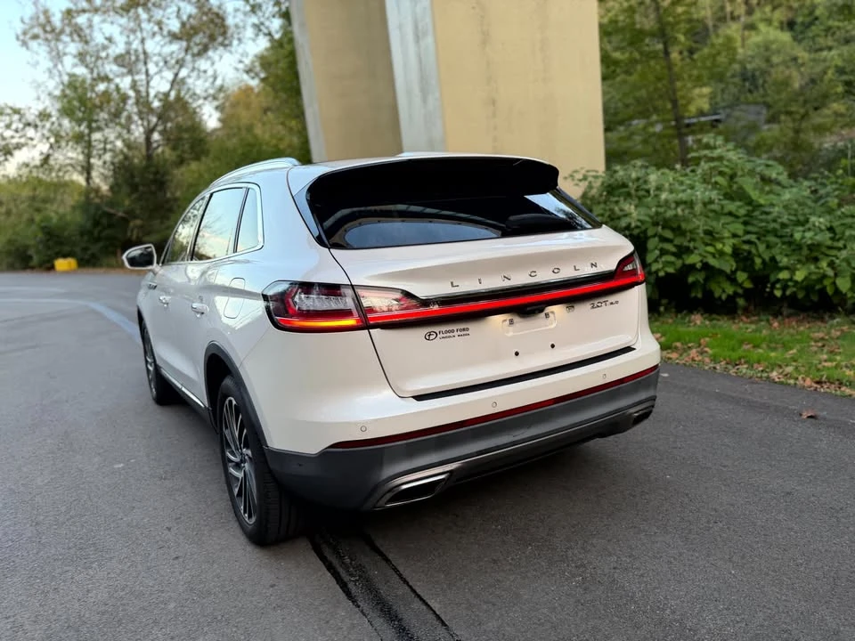 2019 Lincoln Nautilus - Image 10 of 20