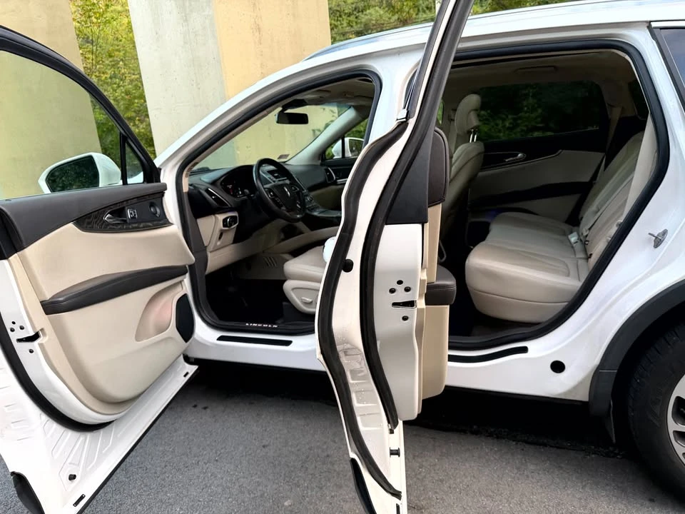 2019 Lincoln Nautilus - Image 14 of 20