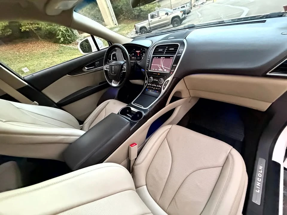 2019 Lincoln Nautilus - Image 18 of 20
