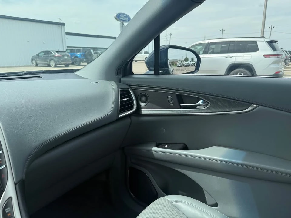2019 Lincoln Nautilus - Image 17 of 20