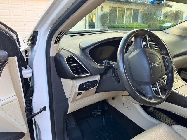 2019 Lincoln Nautilus - Image 11 of 19