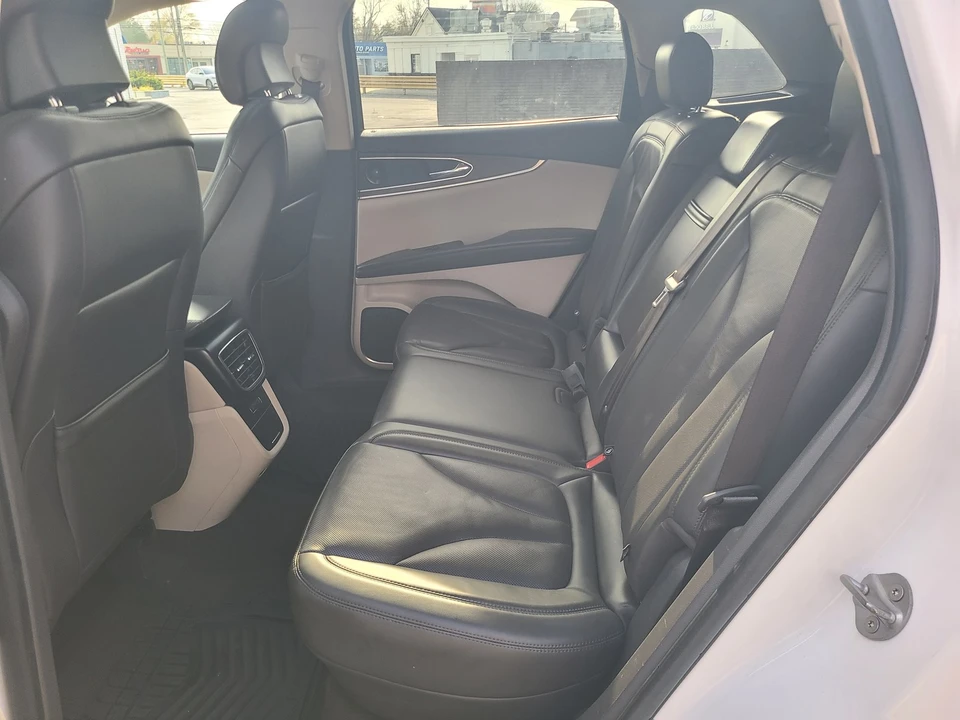 2019 Lincoln Nautilus - Image 11 of 21