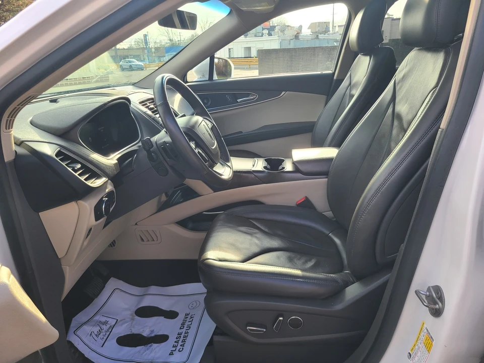 2019 Lincoln Nautilus - Image 10 of 21