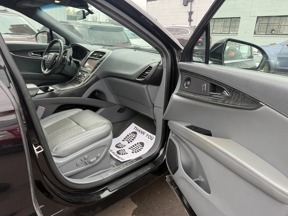 2019 Lincoln Nautilus - Image 11 of 20