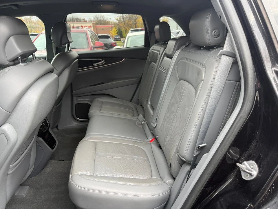 2019 Lincoln Nautilus - Image 14 of 20