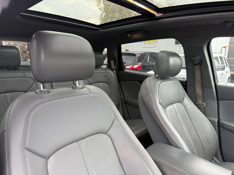 2019 Lincoln Nautilus - Image 13 of 20