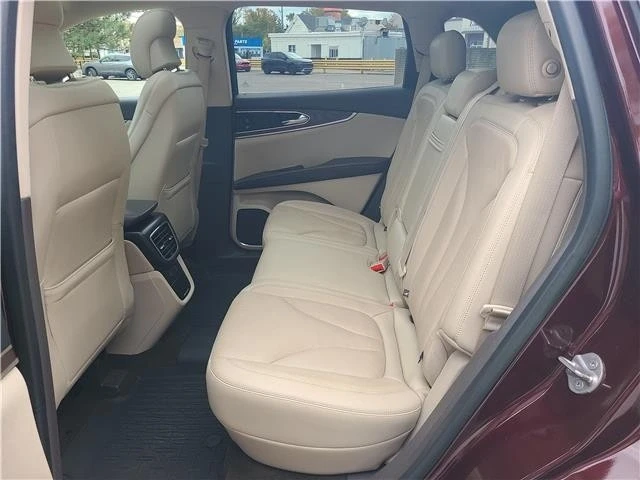 2019 Lincoln Nautilus - Image 11 of 12
