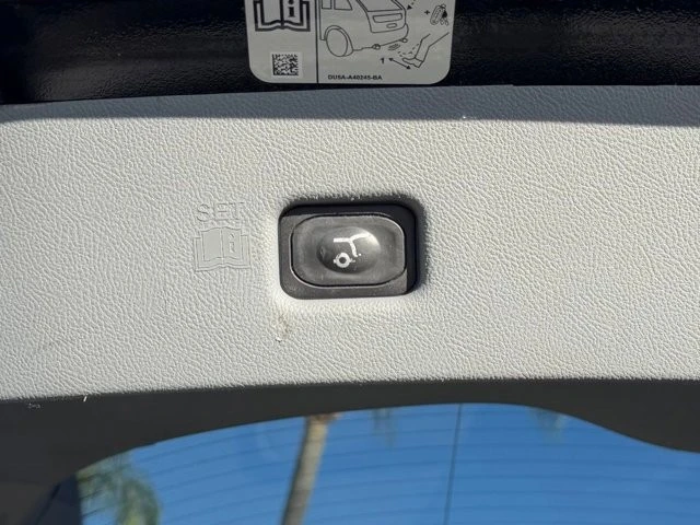 2019 Lincoln Nautilus - Image 11 of 12