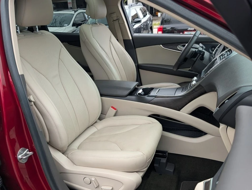 2019 Lincoln Nautilus - Image 17 of 21