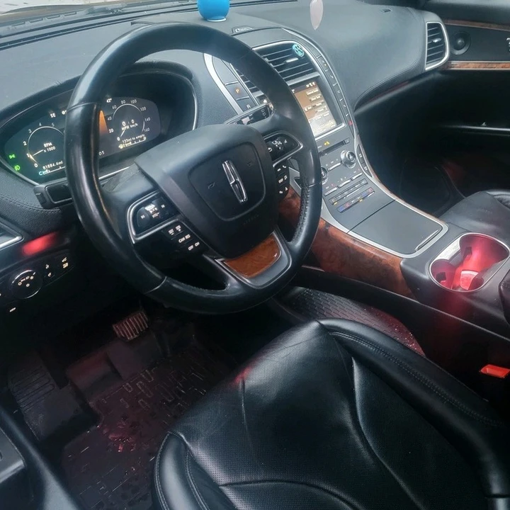 2019 Lincoln Nautilus - Image 13 of 19