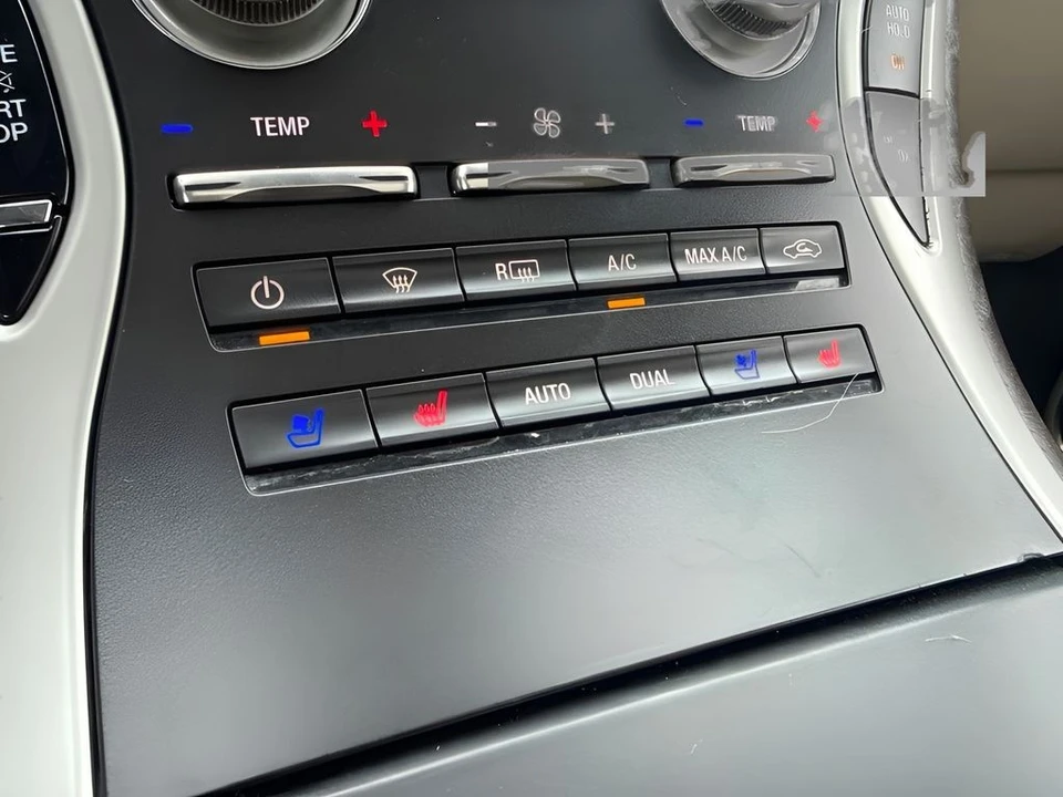 2019 Lincoln Nautilus - Image 12 of 23
