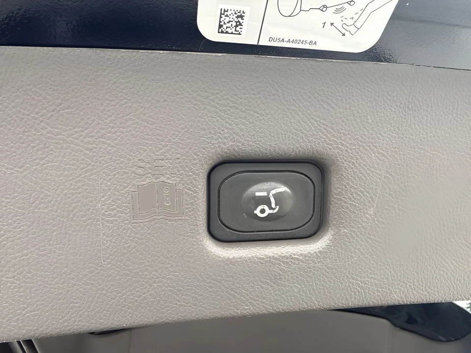 2019 Lincoln Nautilus - Image 19 of 23