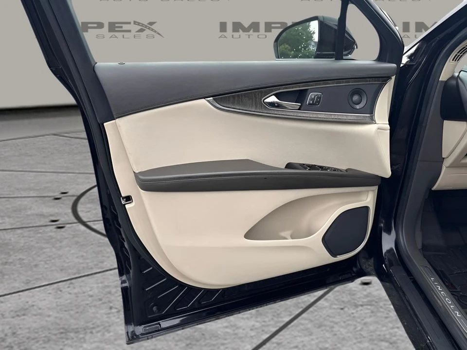 2019 Lincoln Nautilus - Image 16 of 23