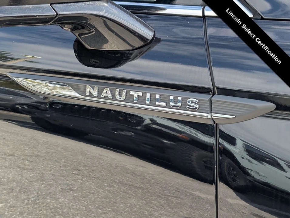 2019 Lincoln Nautilus - Image 10 of 12
