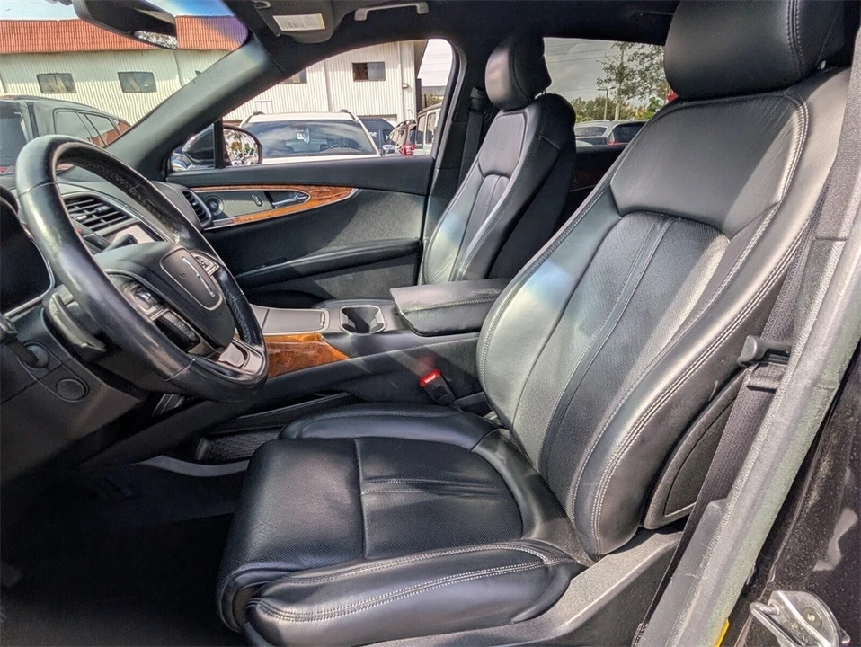 2019 Lincoln Nautilus - Image 11 of 12