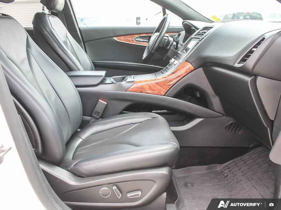 2019 Lincoln Nautilus - Image 12 of 19