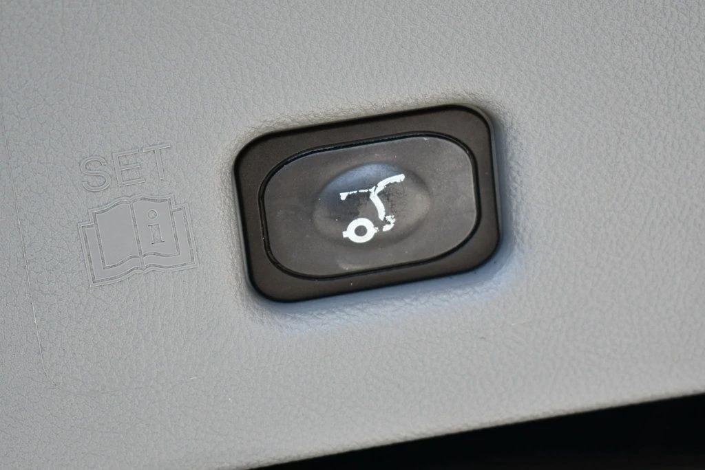 2019 Lincoln Nautilus - Image 17 of 21