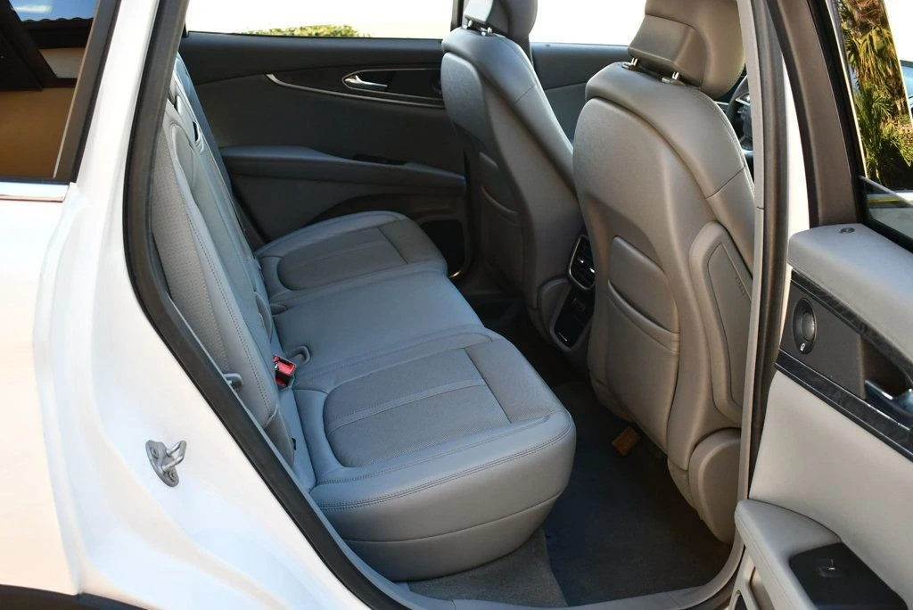 2019 Lincoln Nautilus - Image 18 of 21