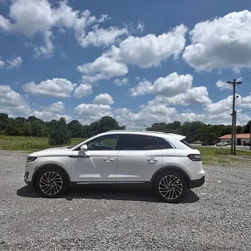 2019 Lincoln Nautilus · Reserve