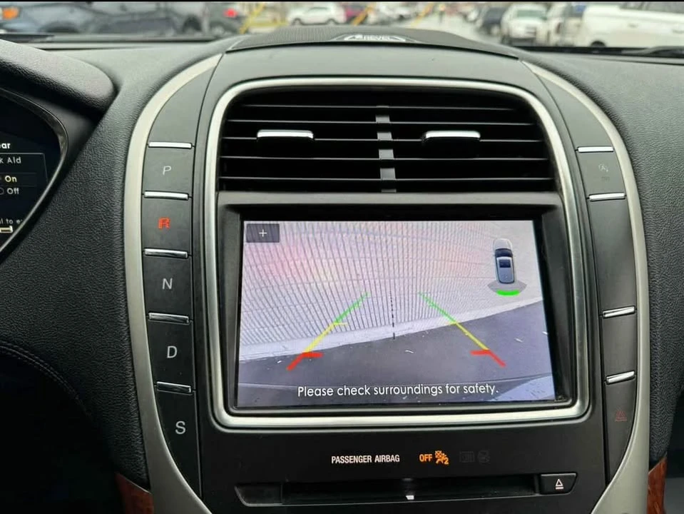 2019 Lincoln Nautilus - Image 14 of 16
