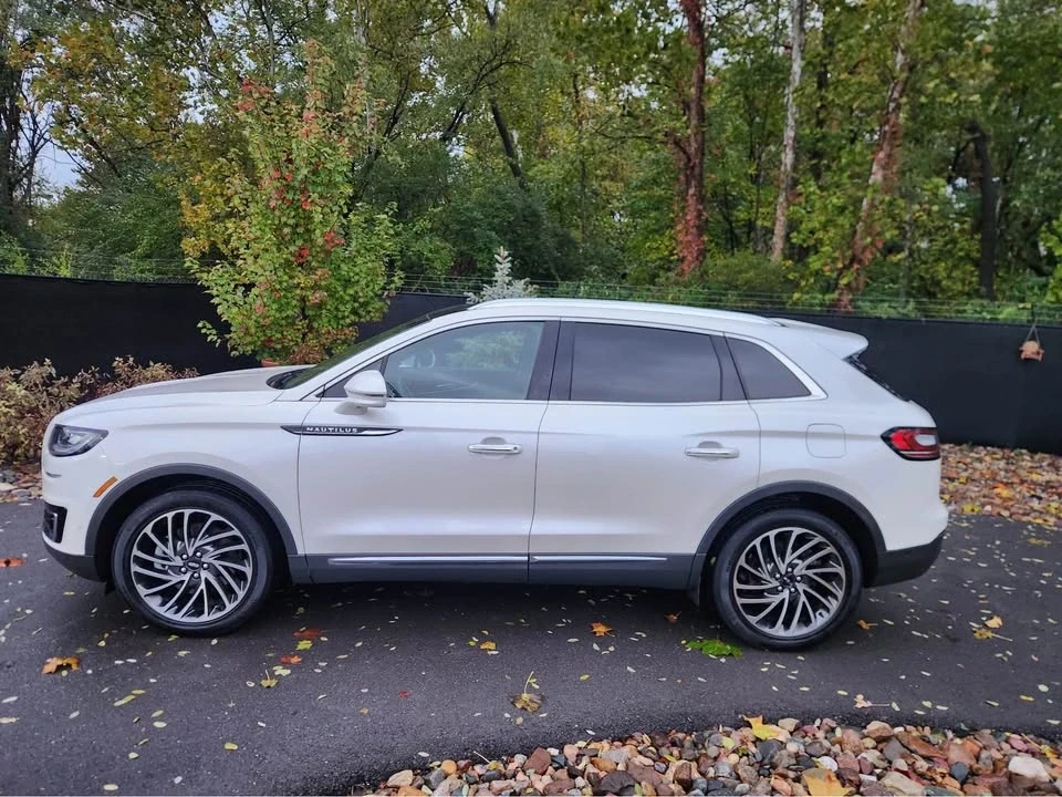2019 Lincoln Nautilus - Image 2 of 20