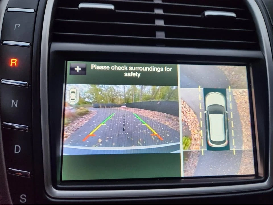 2019 Lincoln Nautilus - Image 18 of 20