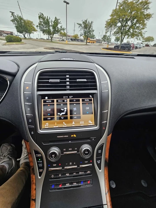 2019 Lincoln Nautilus - Image 12 of 13