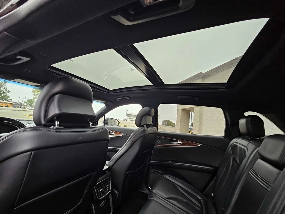 2019 Lincoln Nautilus - Image 10 of 13