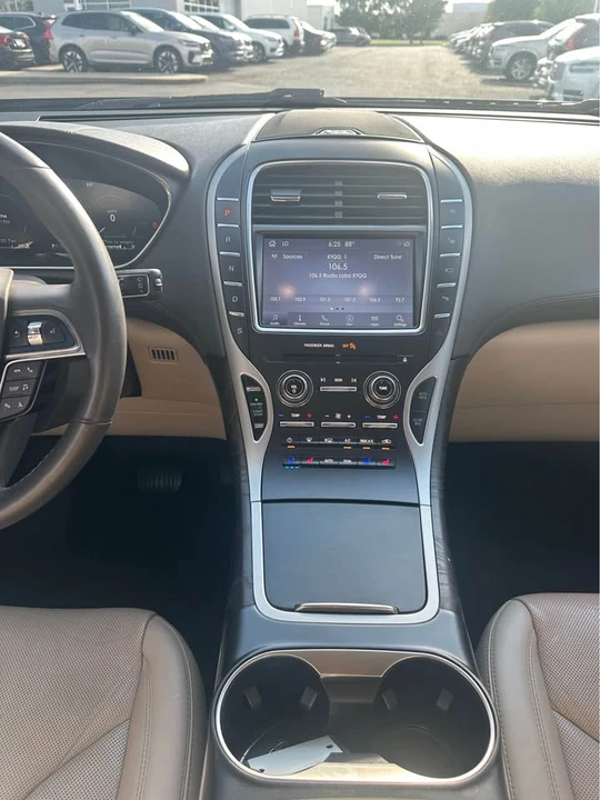 2019 Lincoln Nautilus - Image 14 of 16