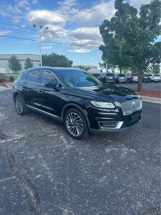 2019 Lincoln Nautilus - Image 2 of 16