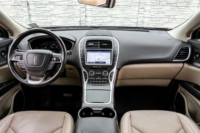 2019 Lincoln Nautilus - Image 18 of 21