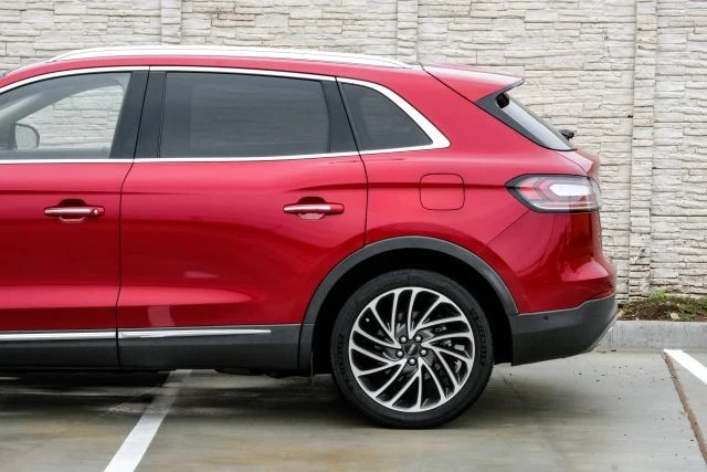 2019 Lincoln Nautilus - Image 15 of 21