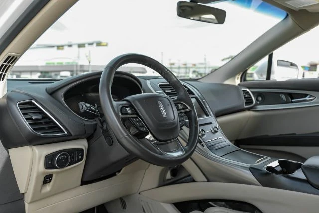 2019 Lincoln Nautilus - Image 3 of 21