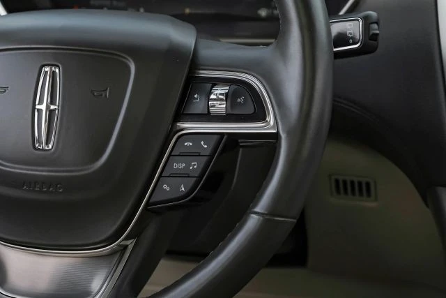 2019 Lincoln Nautilus - Image 20 of 21
